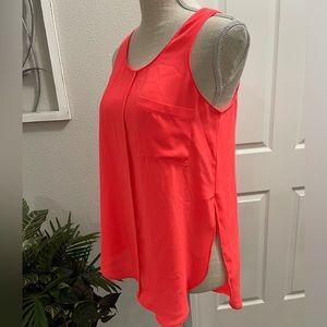 NWT Express Women’s Sleeveless Coral Top Size XS